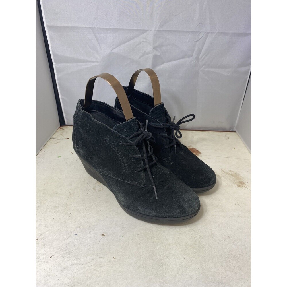Bass Cali Chukka Boot Bootie Womens 9.5M Black  Wedge Heel Lace Up